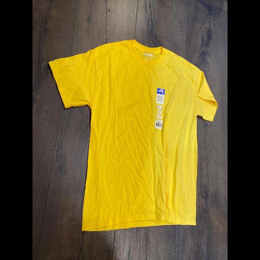 Gildan mens yellow medium t-shirt new